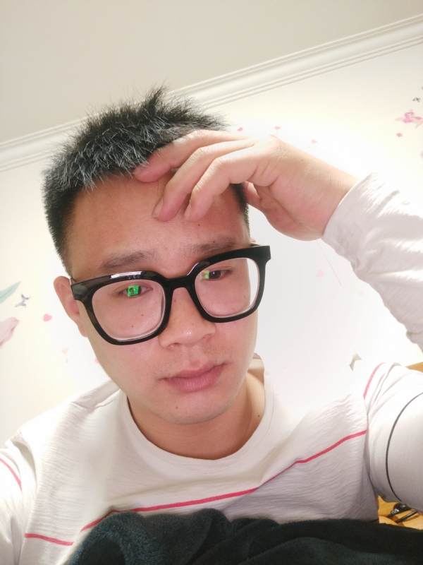 华灯初上的夜晚的第一张照片--永安相亲网