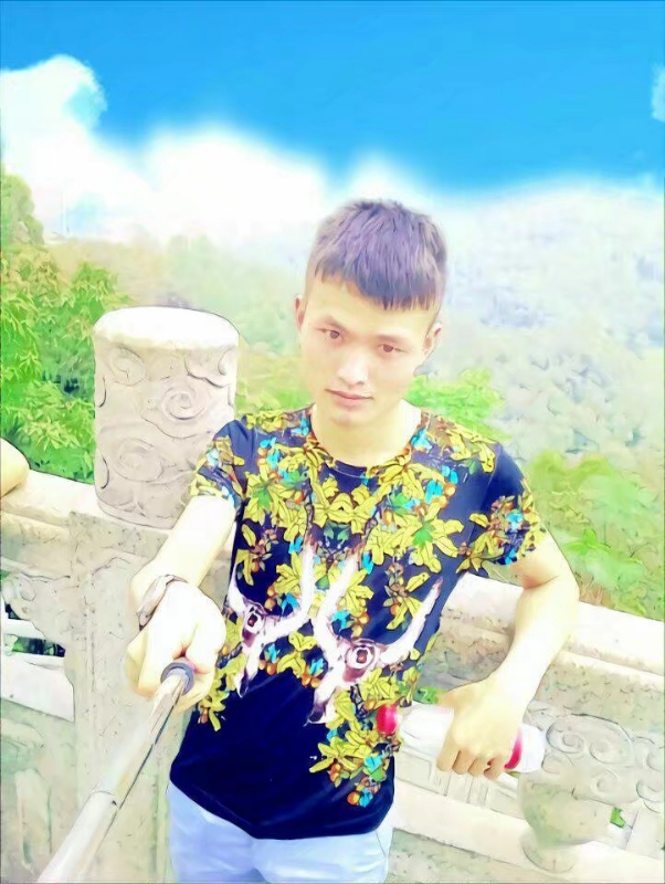 孤独王者元首的第一张照片--永安相亲网