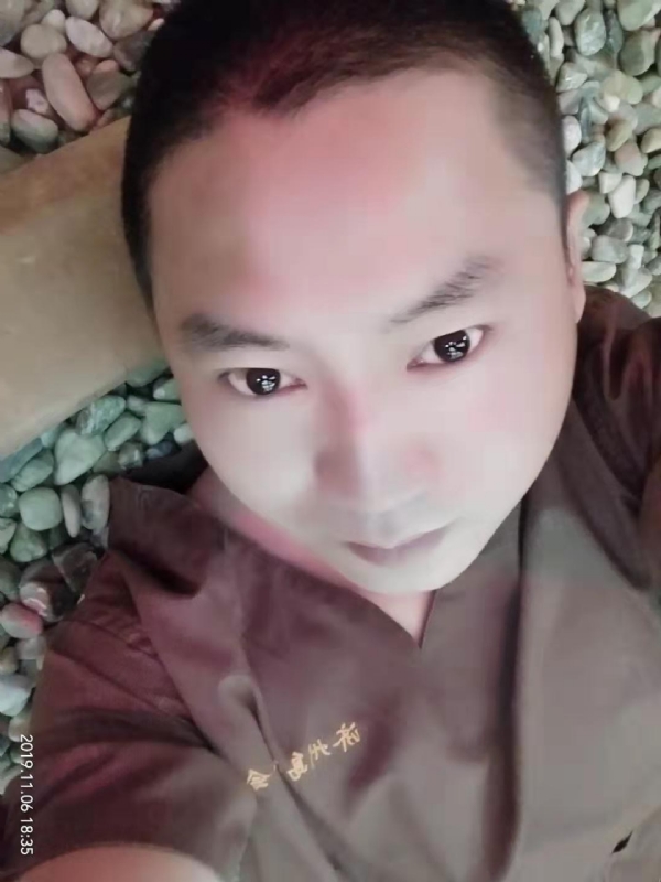 红枫叶的第一张照片--永安相亲网
