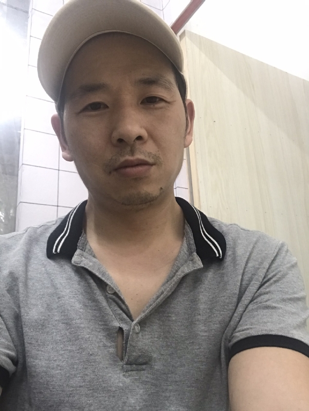 老何的第一张照片--永安相亲网