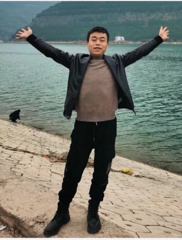 寂寞的风的第二张照片--永安相亲网