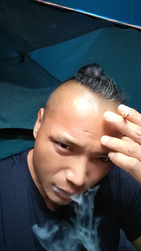 伯爵的第四张照片--永安相亲网